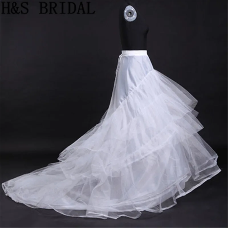 

Free shipping ! Good price and quality! Wedding petticoat big train crinoline 3 layers hard yarns 2 hoops rings underskirt