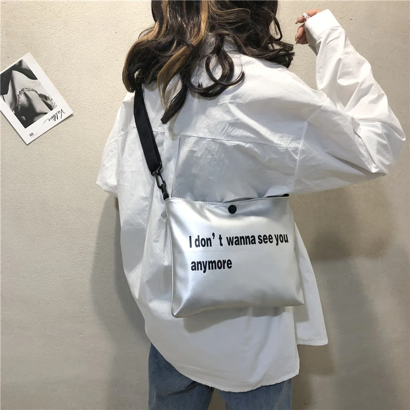 Простая женская сумка через плечо из искусственной кожи с буквенным принтом