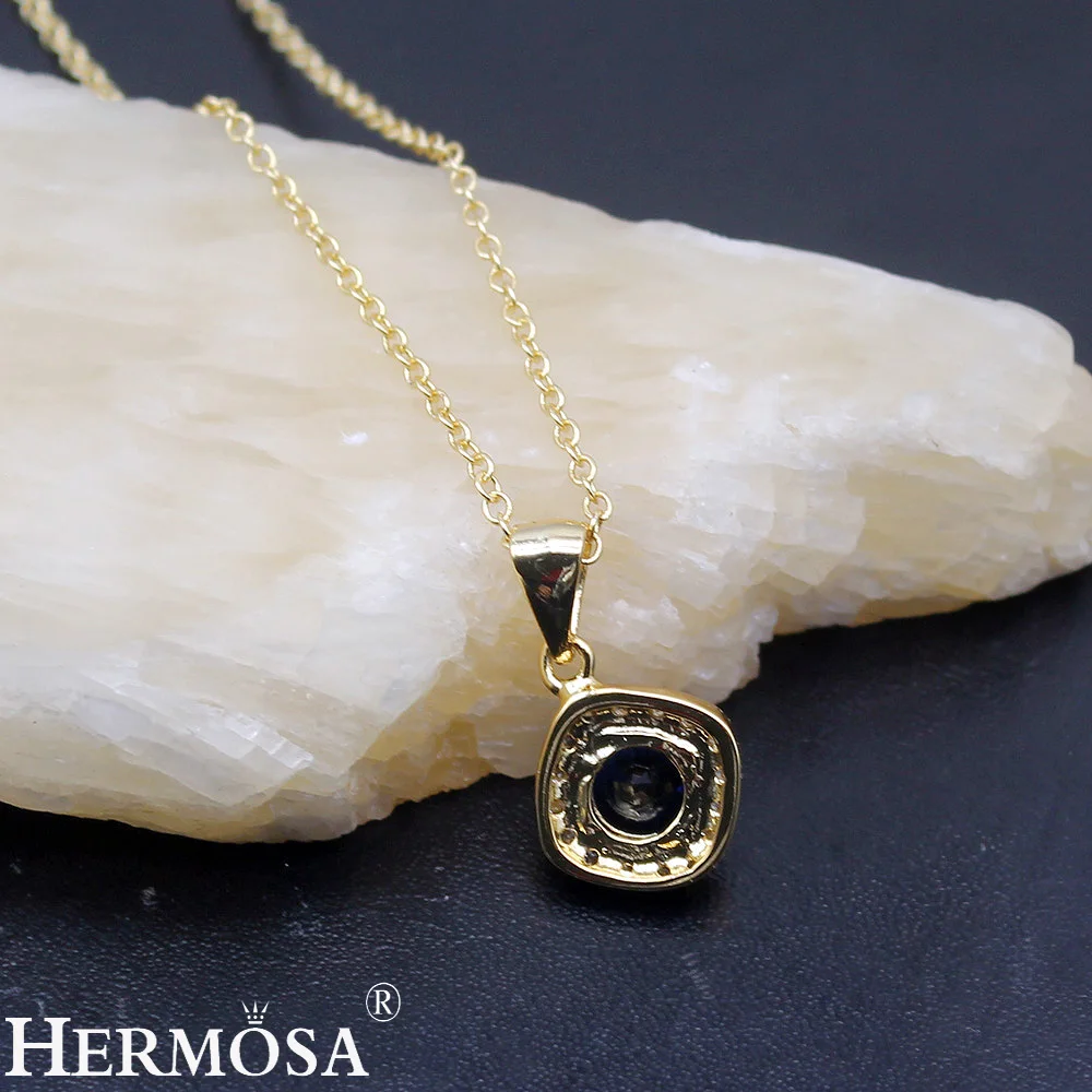

Free Shipping Women Ladies Round Blue Sapphiree Queen Design Yellow Gold Chain Pendant Necklace 17 inch TF129