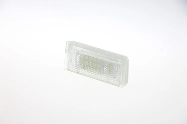 2 шт. Белый светодиодный фонарь заднего номерного знака без ошибок для 98 03 E46 2D(M3 320I