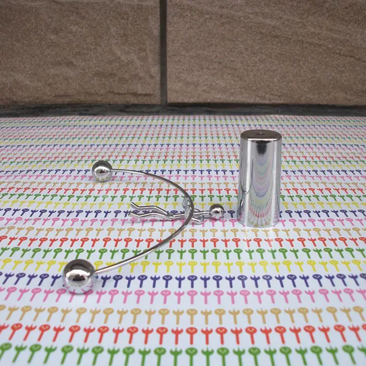 Новинка 2017 небольшое украшение для рабочего стола Балансирующий шар качели