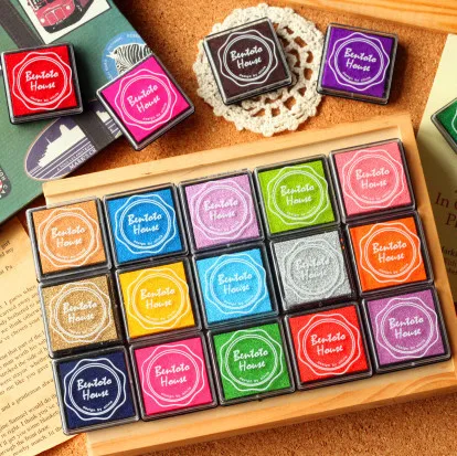 20pcs/lot 20Colors DIY Cute Cartoon Plastic Ink Pad Stamp Inkpad For Decoration Photo Album Scrapbooking Free Shipping H0168 |