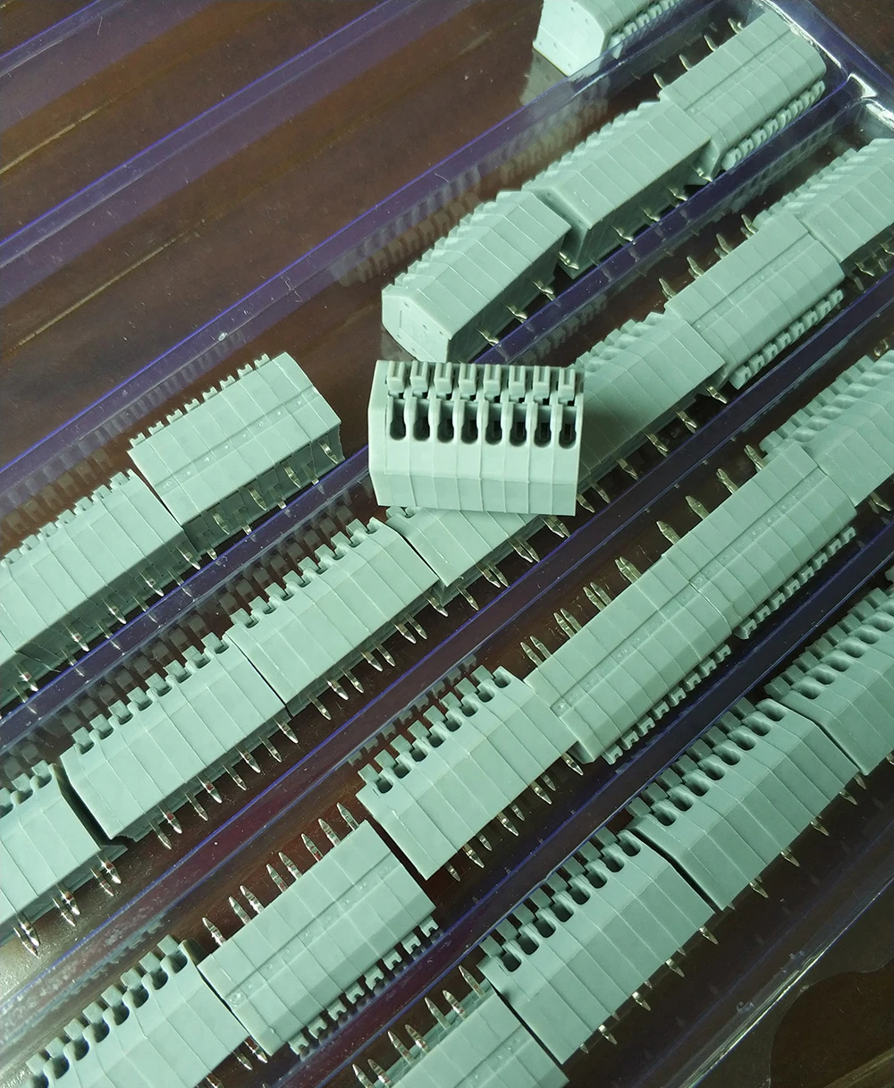 Печатная плата пружинный клеммный блок 2,54 мм шаг, ELT250-2.54, IEC250V2A CE Rohs UL300V2A 24-20AWG