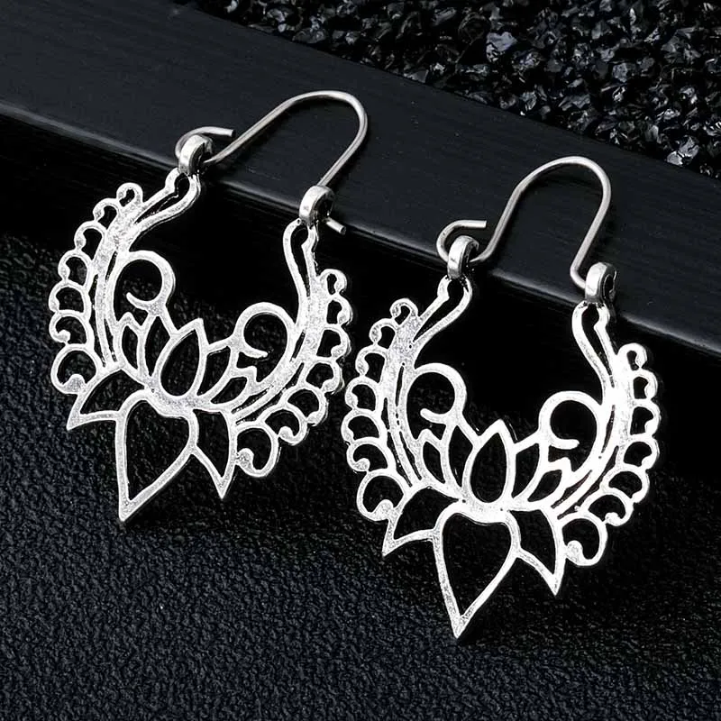antique silver Индийские племенные латунные серьги, висячие серьги в форме цветка, украшенные вихрем «цыганские» серьги для женщин, богемные Винтажные серьги EAR00C05B - Окраска металла: antique silver