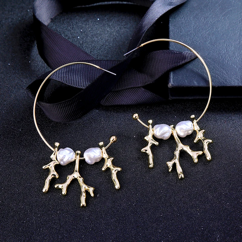 Женские серьги-подвески с искусственным жемчугом сережки золотого цвета