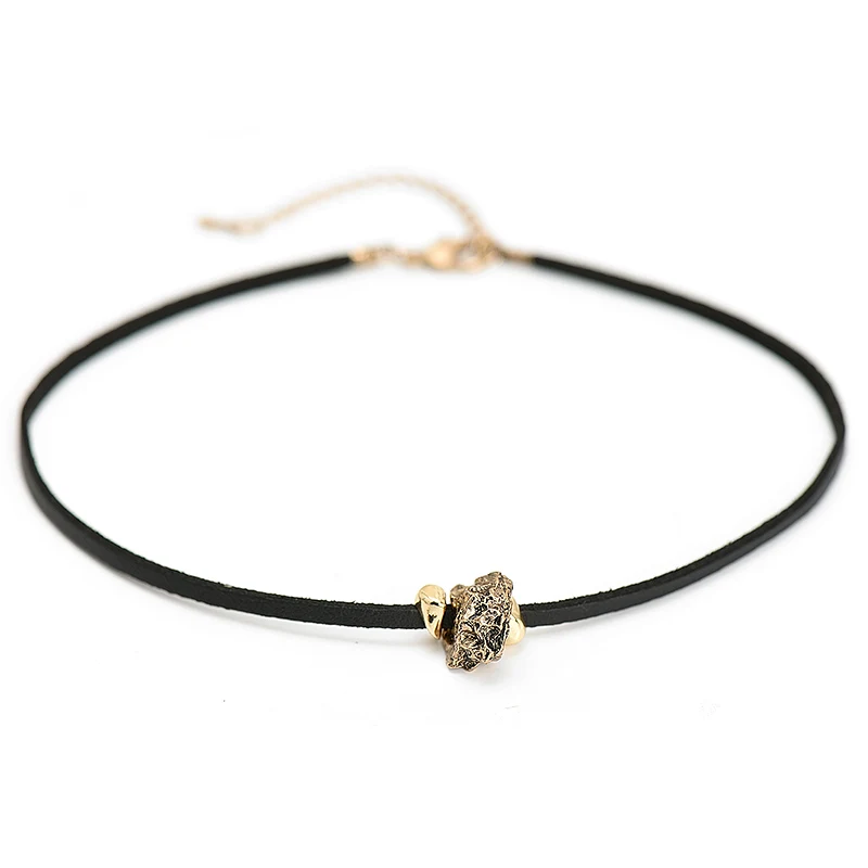 Ожерелье-чокер женское из черной кожи комплект 3 звеньев с винтажным кулоном под