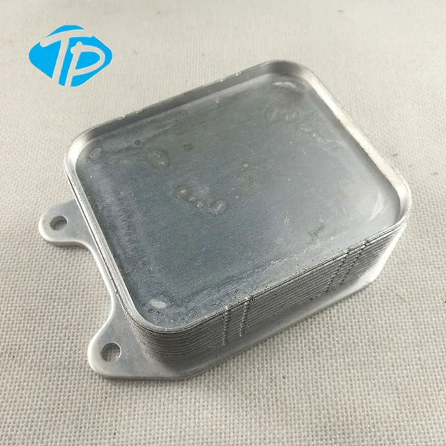 Новый масляный радиатор двигателя для Volkswagen Jetta Hybrid Polo MK5 TSI Audi 04E117021K 04E117021C 04E 117 021K