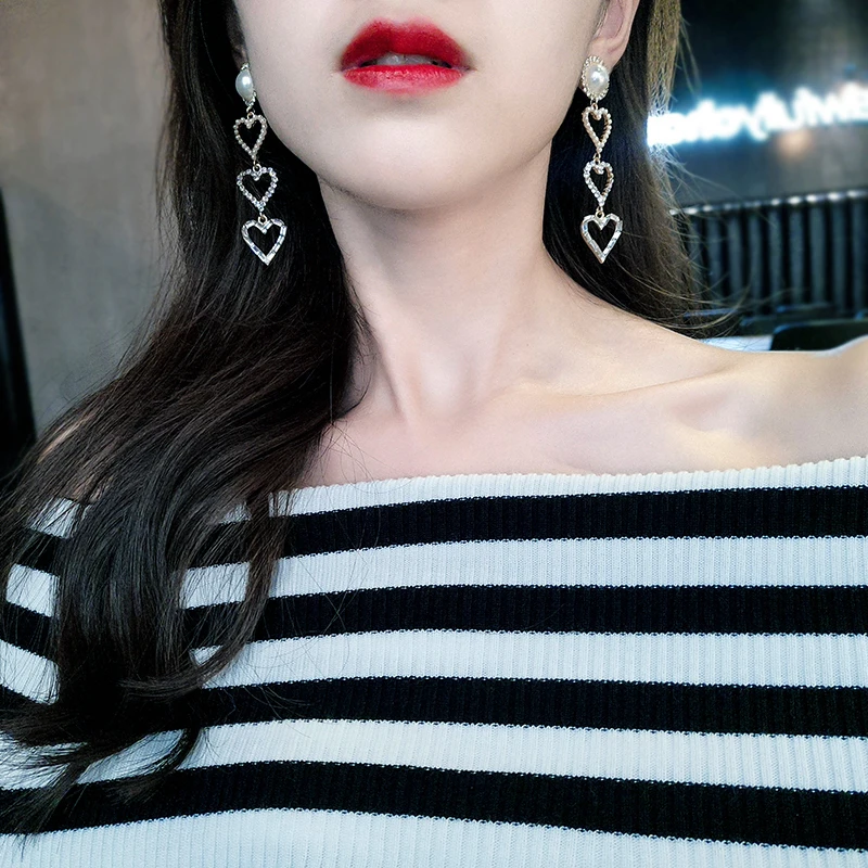 

New Hollow Rhinestone Pearl Love Heart Long Drop Dangle Earrings for Women Girls Fashion Korean Jewelry Earring Brincos 6C3005