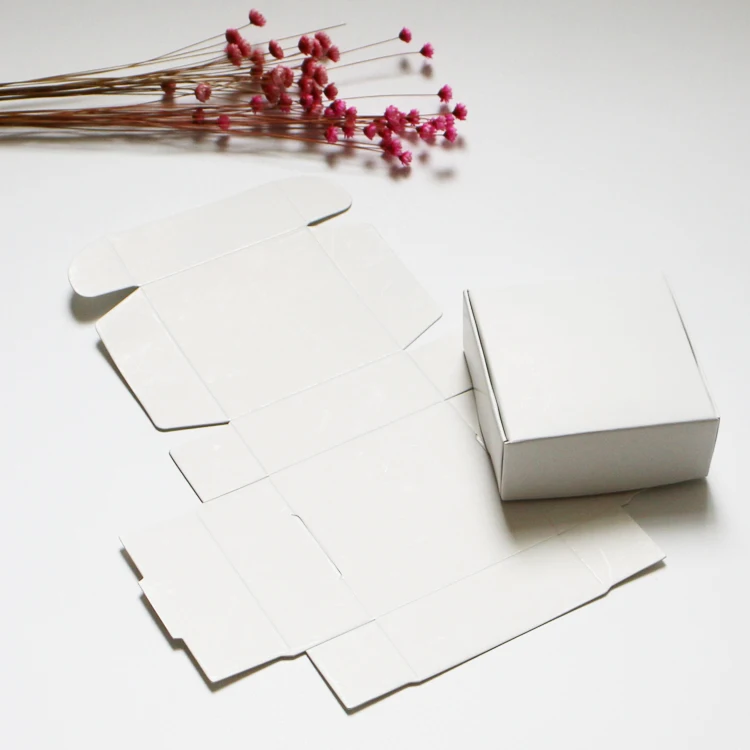 

6.5*6.5*3cm High Quality White Plain Kraft Paper Handmade Soap Cupcake Packing Pack Paper Box Party Wedding Gift Package Box