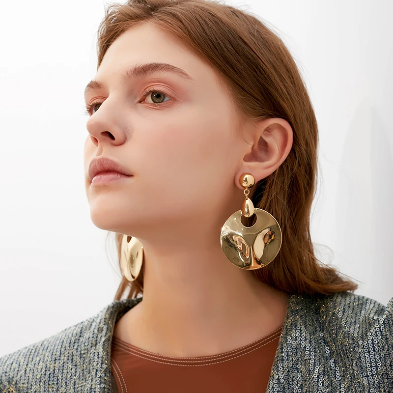 metal texture geometry rounds earrings Europe and the United States tide fashion goddess street shoot smooth irregular jewelry | Украшения