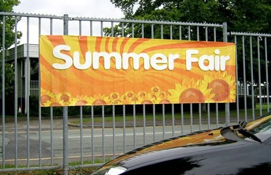 Индивидуальный красочный виниловый баннер всего 1 28 долларов за квадратный фут