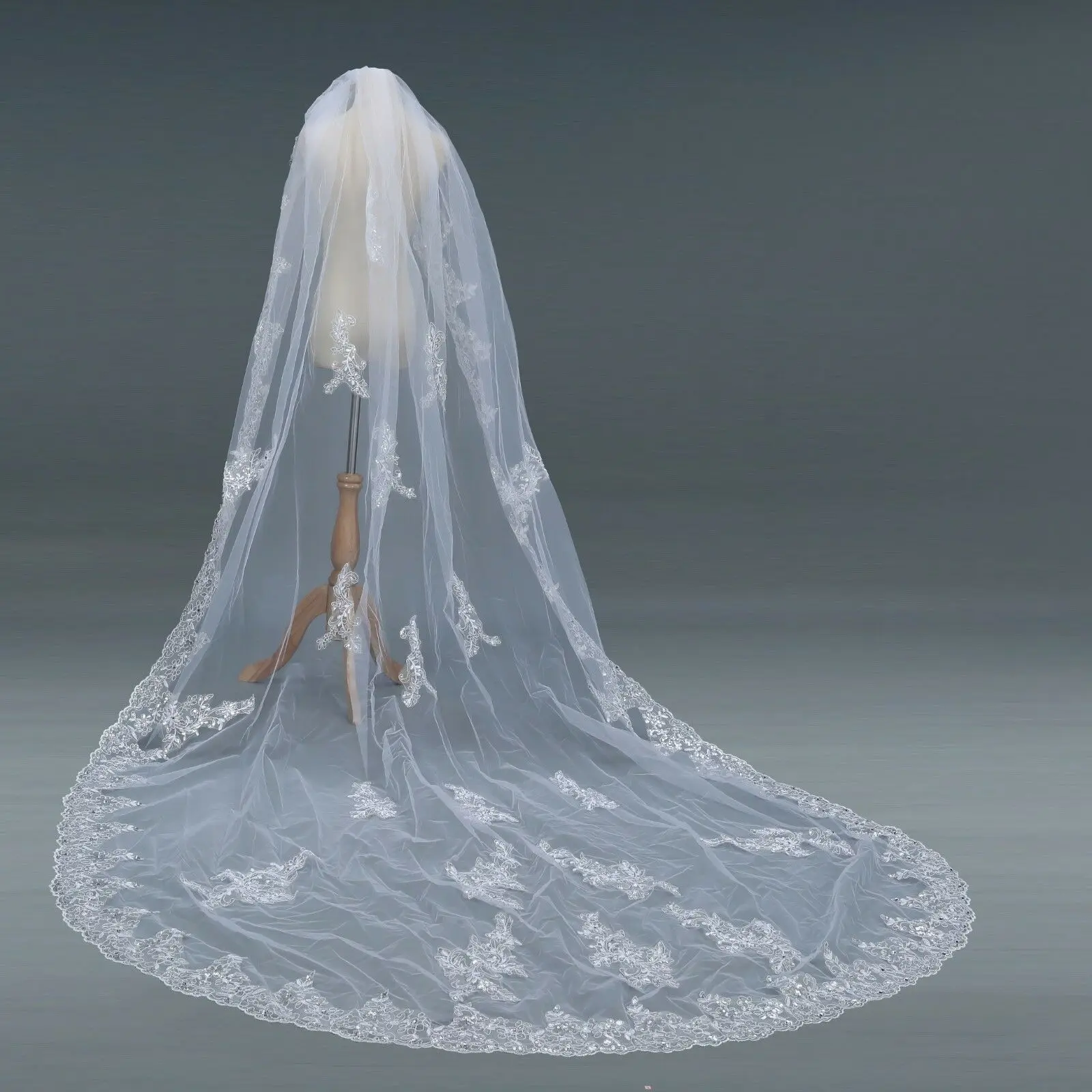 Фата свадебная Однослойная с пайетками тюль для невесты кружевной каймой