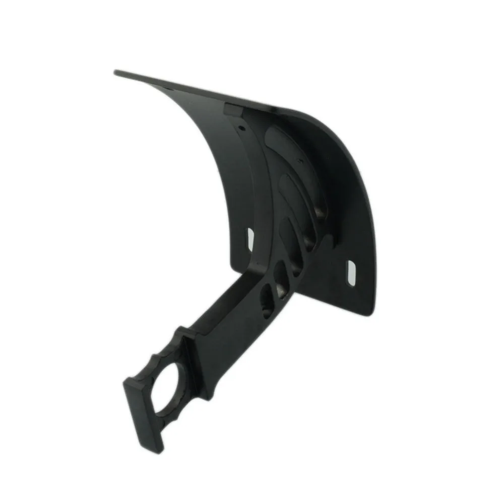 Изогнутый вертикальный боковой кронштейн для номерного знака мотоцикла