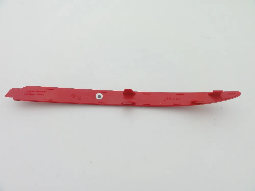 

1Pcs Right Side Rear Reflector Light Lamp For Skoda Octavia 2009-2012