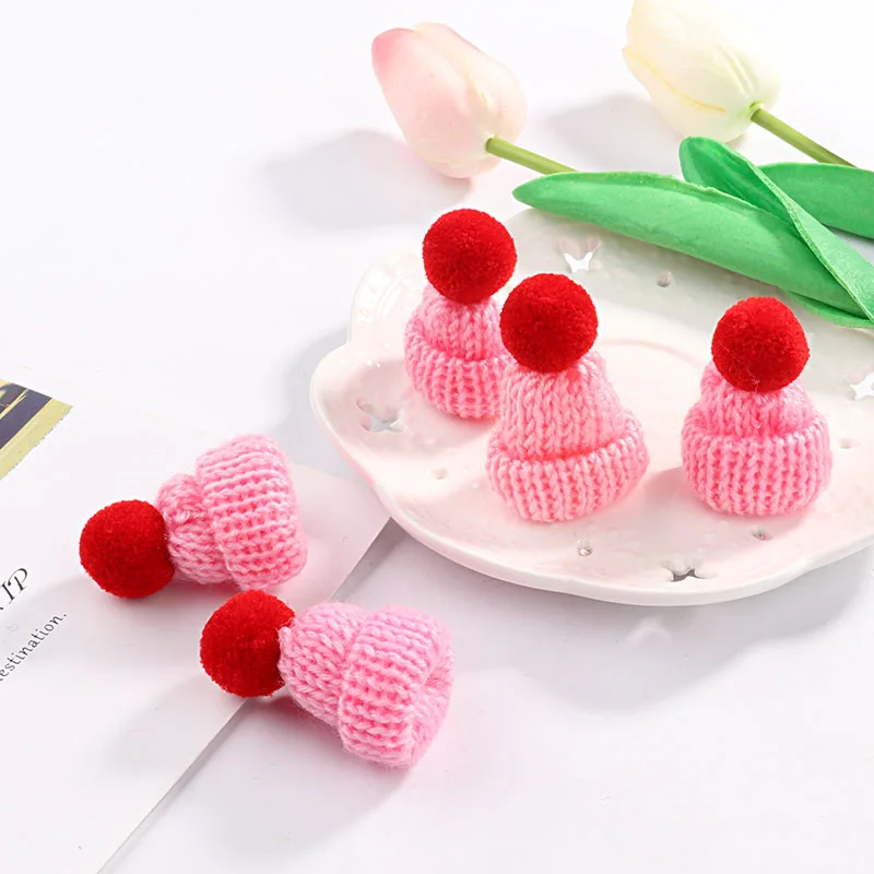 Pink With 03 Pom Мини-Кепка с помпоном 5 см* 3,5 см Рождественская зимняя мини маленькая шерстяная шапка с помпоном DIY ручной работы одежда для волос Веревка материал игрушки аксессуары - Цвет: Pink With 03 Pom