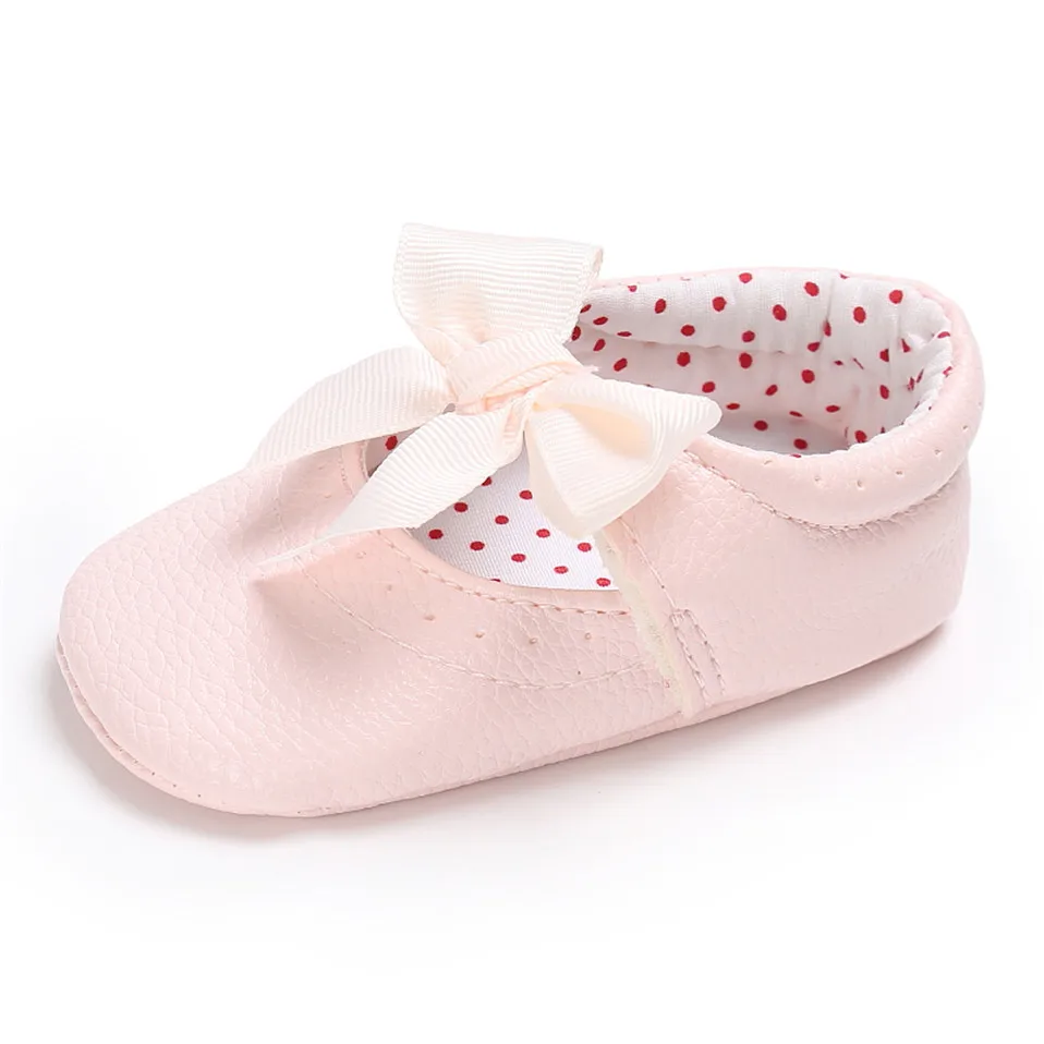 Pink Мокасины для новорожденных; детская обувь с резиновой подошвой; обувь для малышей с мягкой подошвой из искусственной кожи; обувь для маленьких девочек с бантом; обувь для первых шагов - Цвет: Pink