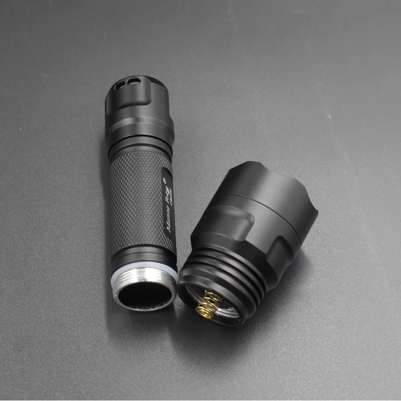 Новый светодиодный фонарик для самообороны manta ray C8mini cree XP-L HI V3-1A 6500k фонарь