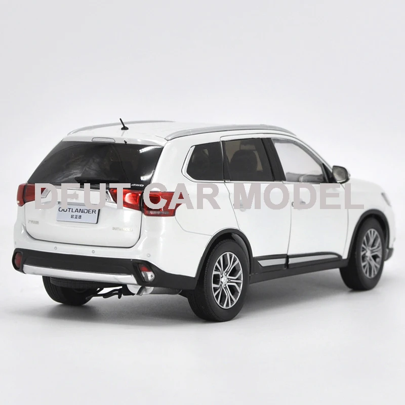 1:18 Модель спортивного автомобиля из сплава внедорожник OUTLANDER детские игрушечные