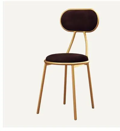 Рисунок 2 - Скандинасветильник светлый роскошный барный стул