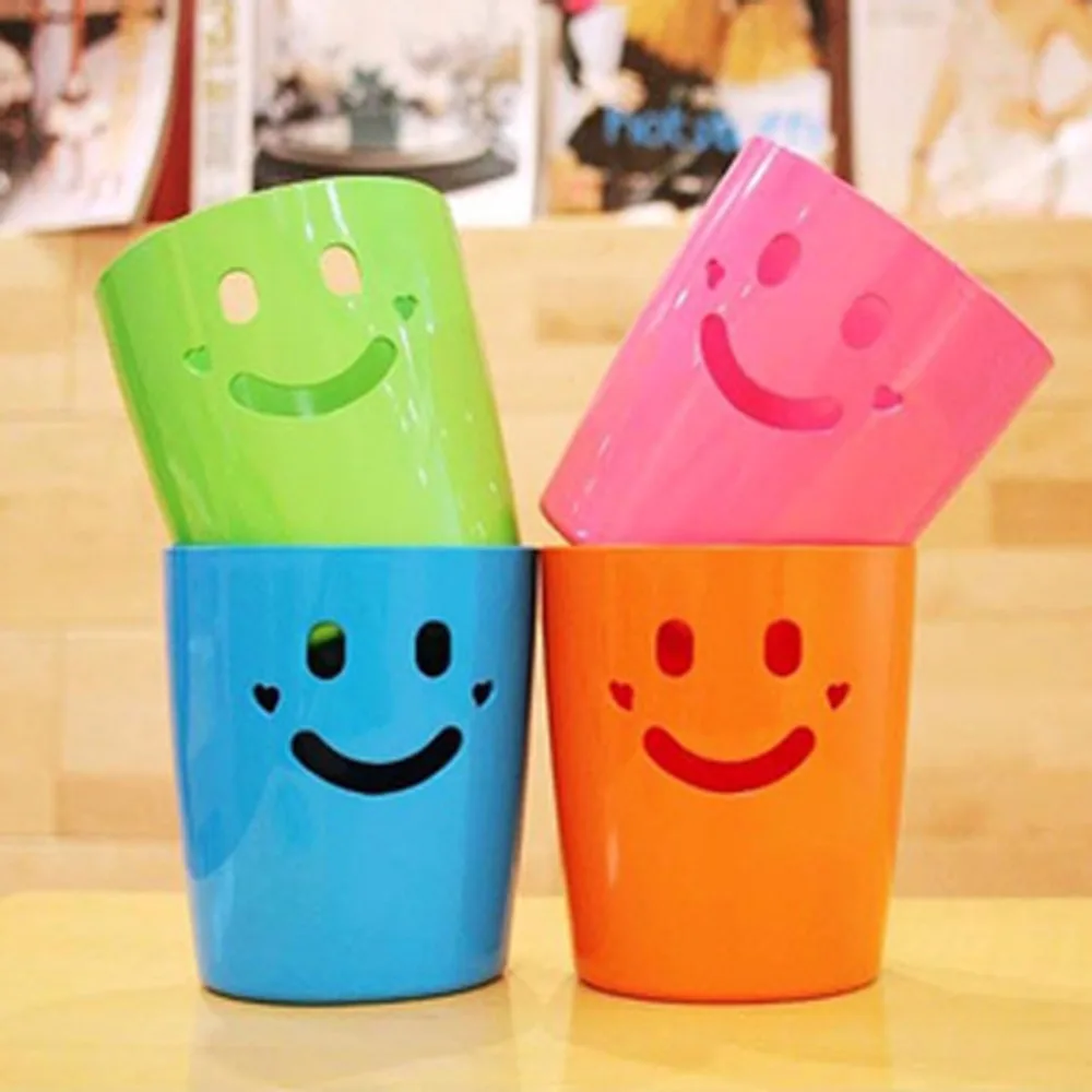 

1 Pc of Smiley-Face Plastic Pen Holder for School Stationery & Office Supply