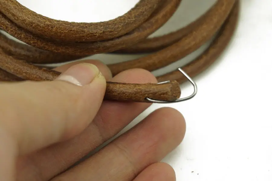 Ремень из воловьей кожи длиной 183 см подходит для большинства швейных машин