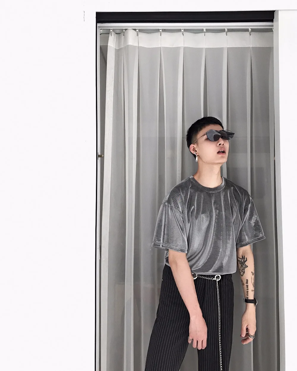 2018 New women and men's clothing Hair Stylist GD Fashion Original Street Bright silver wire reflector knit T- Shirt costumes | Мужская