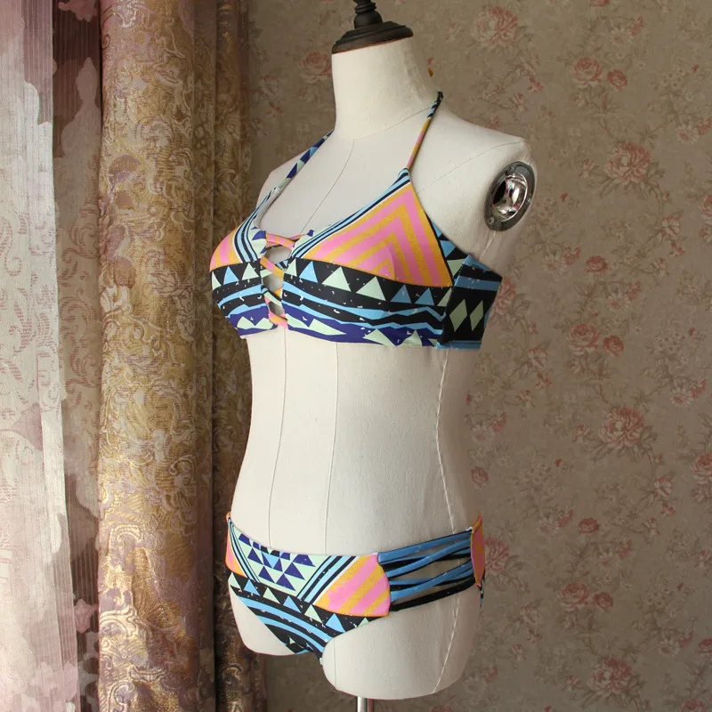 

Women Swimsuit Leisure Geometric Print Women's Bikini Set High Cut Triangle Swimwear Bra Padded 2021