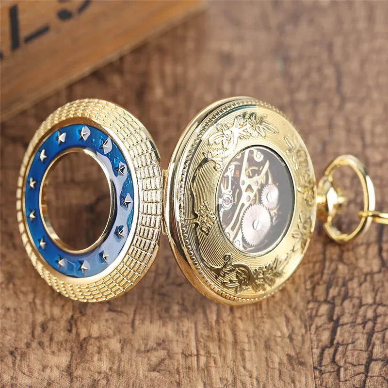 

High Quality Unisex Retro Bronze Star Deisgn Skeleton Mechanical Pocket Watch Roman Numerals Dial with Chain Pendant Best Gift