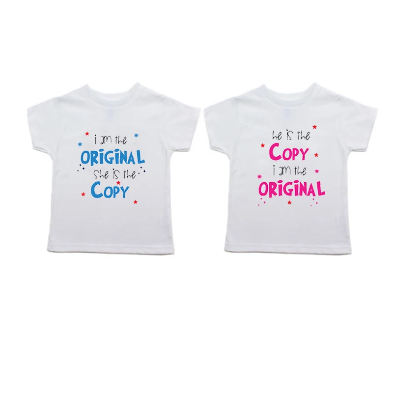 Twin T-shirtsiam она копия двойной комплект с футболкой для маленьких Tee2T3T 4TT-Shirt для девочек и мальчиков, унисекс, комплект-двойка на день рождения брата и сестры