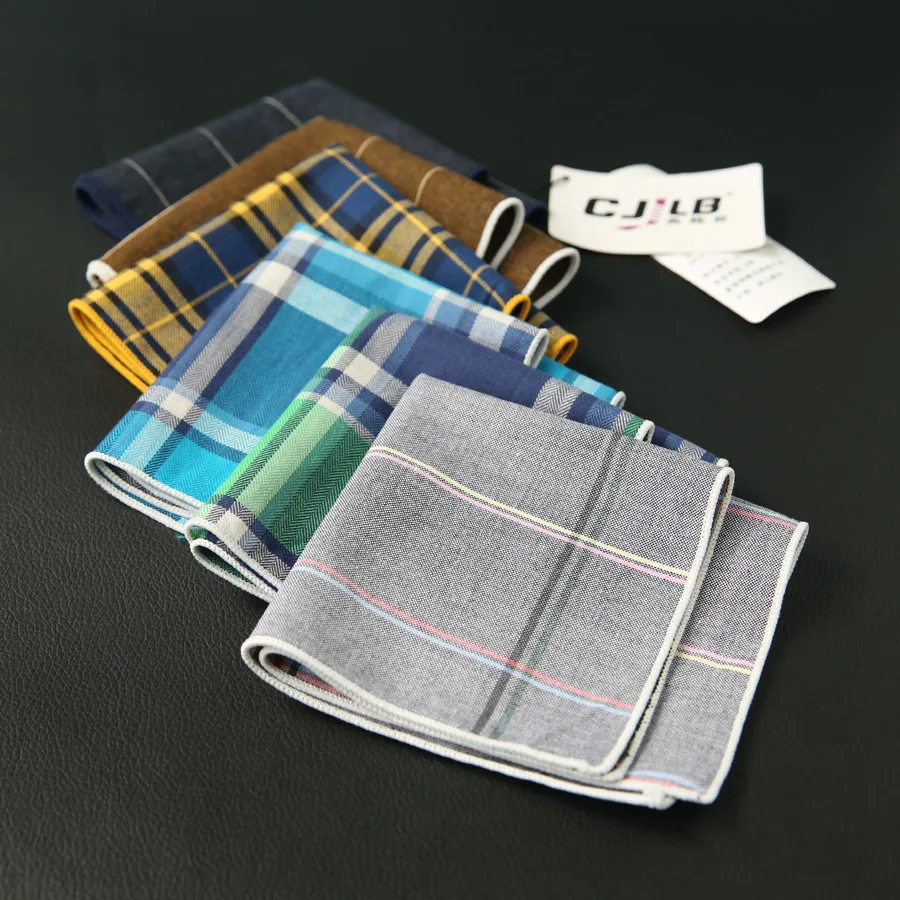 

Новые модные дизайнерские мужские повседневные карманные квадратные носовые платки в клетку с принтом хлопковые носовые платки 24x24 см 30 шт....