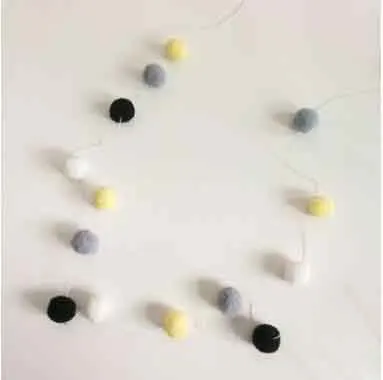 white black yellow g 2 м фетровые шерстяные шары настенный реквизит-украшение DIY Ручная работа безделушка Ловец снов колокольчики для детской комнаты мороженое гирлянда - Цвет: white black yellow g