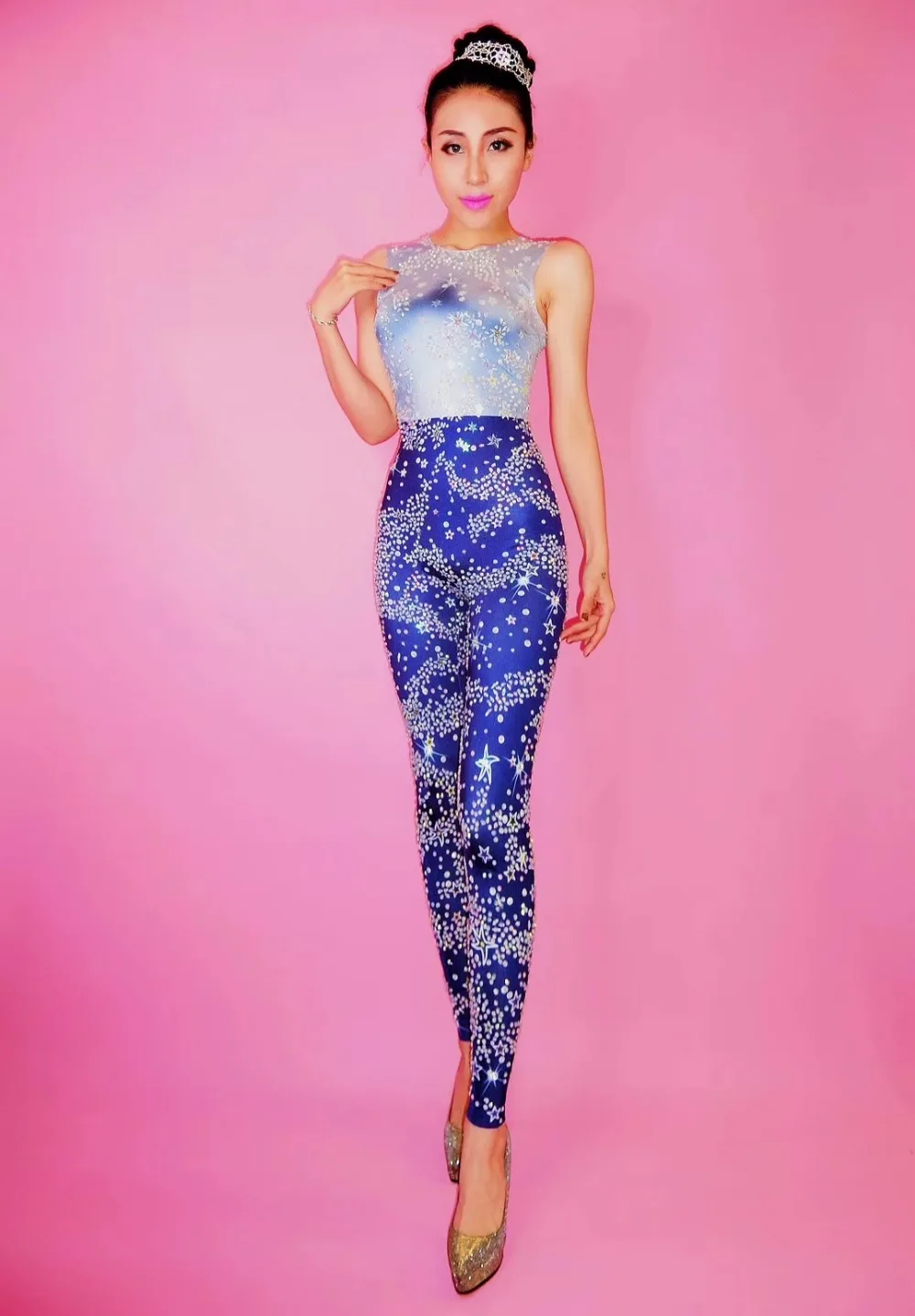 Блестящий эластичный комбинезон со звездами без рукавов для празднования