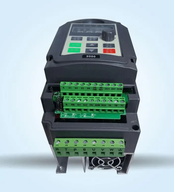 Преобразователь частоты 0 75 кВт 1HP 2000 Гц VFD преобразователь однофазный 220 В вход