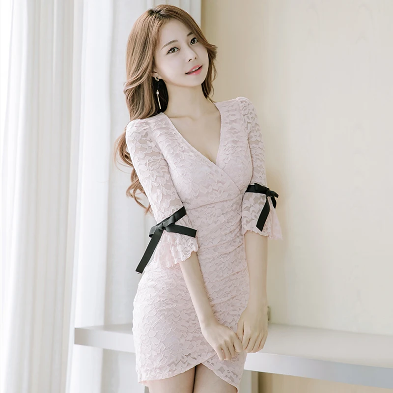 Весеннее сексуальное кружевное платье с глубоким v-образным вырезом и бантом