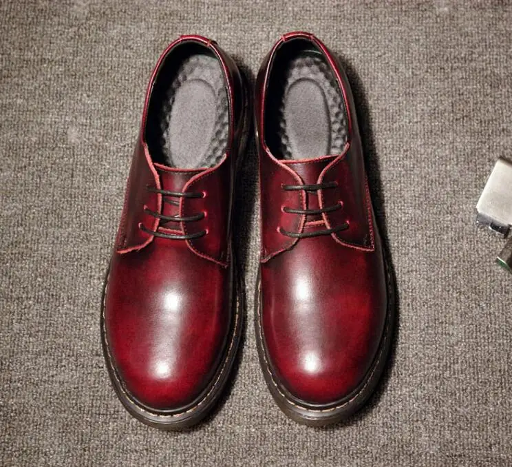 Обувь для влюбленных Кожаные ботинки на плоской подошве со шнуровкой Сезон