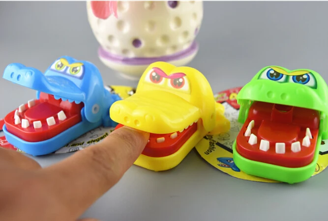 Случайный цвет новая игрушка крокодил стоматолога укуса с брелок Рот HB88|crocodile