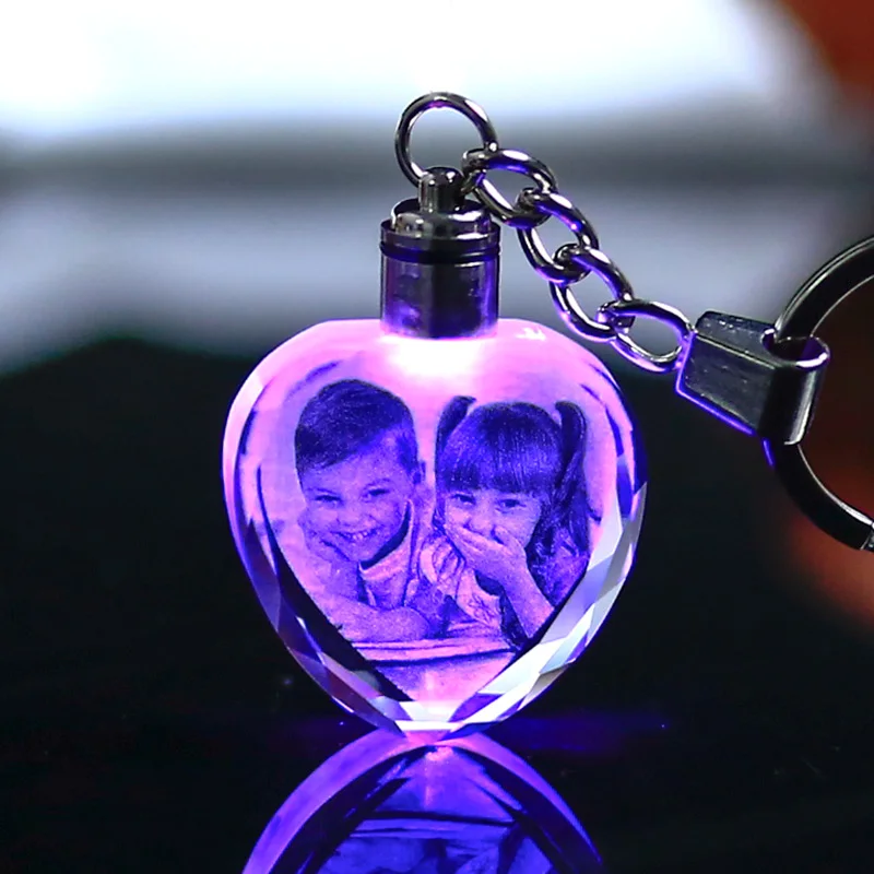 Custom Photo Couple Family Souvenir Gift Laser Carve Crystal Keychain Photo Colorful LED Light Key Chain sleutelhanger chaveiros