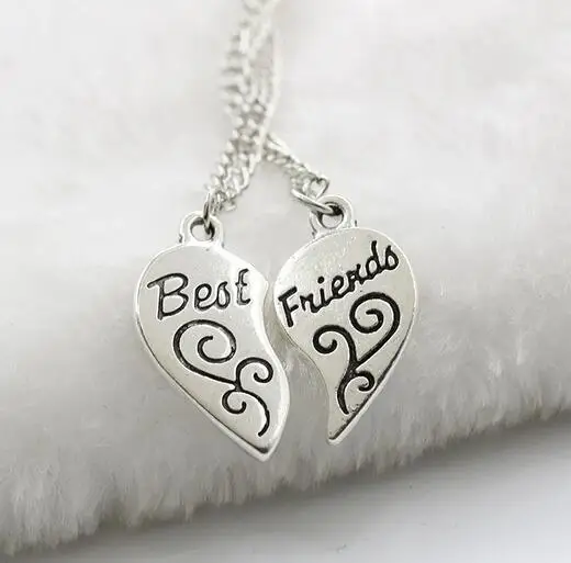 Женская подвеска с надписью 2 части | Украшения и аксессуары