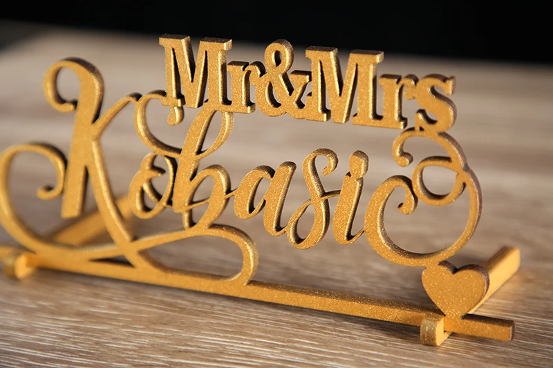 Mr and Mrs Sign. Script Свадебный деревянный знак имени. персональный знак имени. Свадебные decsweetheart Свадебные Украшение стола центральным