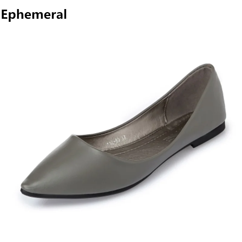 Женская обувь 2017 г. Милые мягкие лоферы с острым носком украшенные цветами