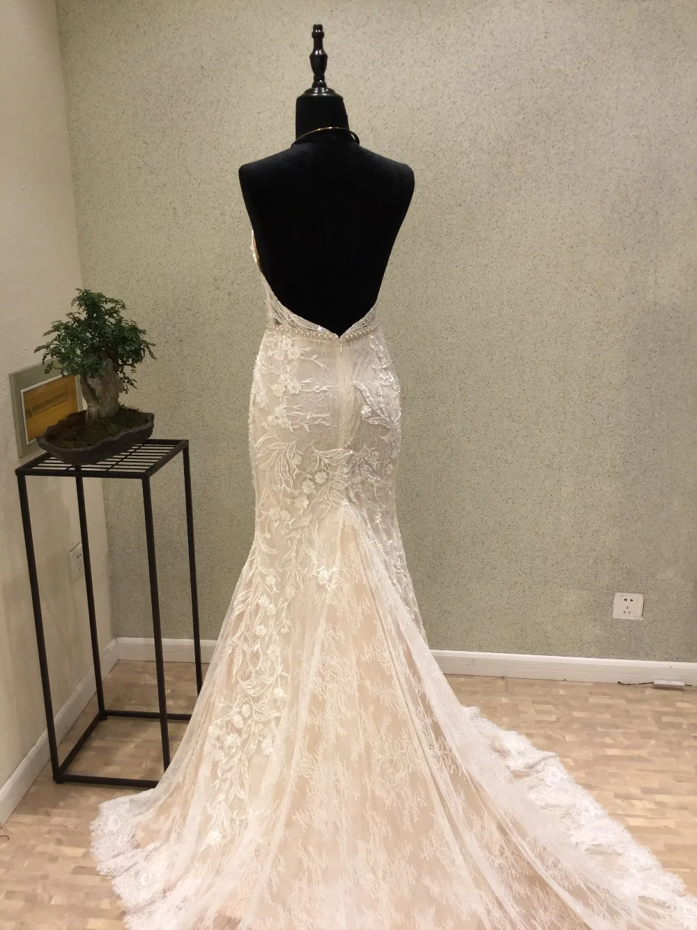 Новые сексуальные пляжные свадебные платья 2018 с круглым вырезом и открытыми