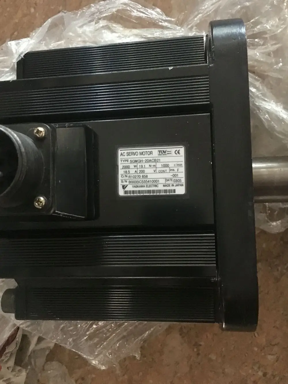 

Servo motor SGMGH-20ACB21 , Used one , 90% appearance new , 3 months warranty , fastly shipping