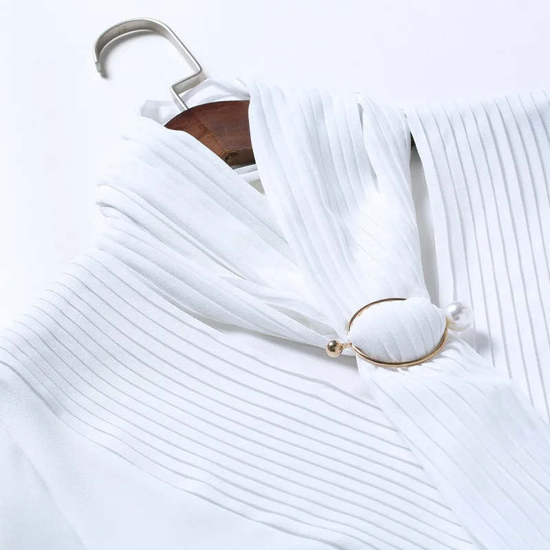 Блузка женская белая с длинным рукавом и бантом | Женская одежда