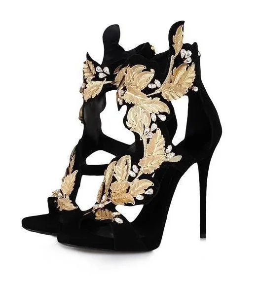 Пикантные женские босоножки с золотыми металлическими листьями черные замшевые