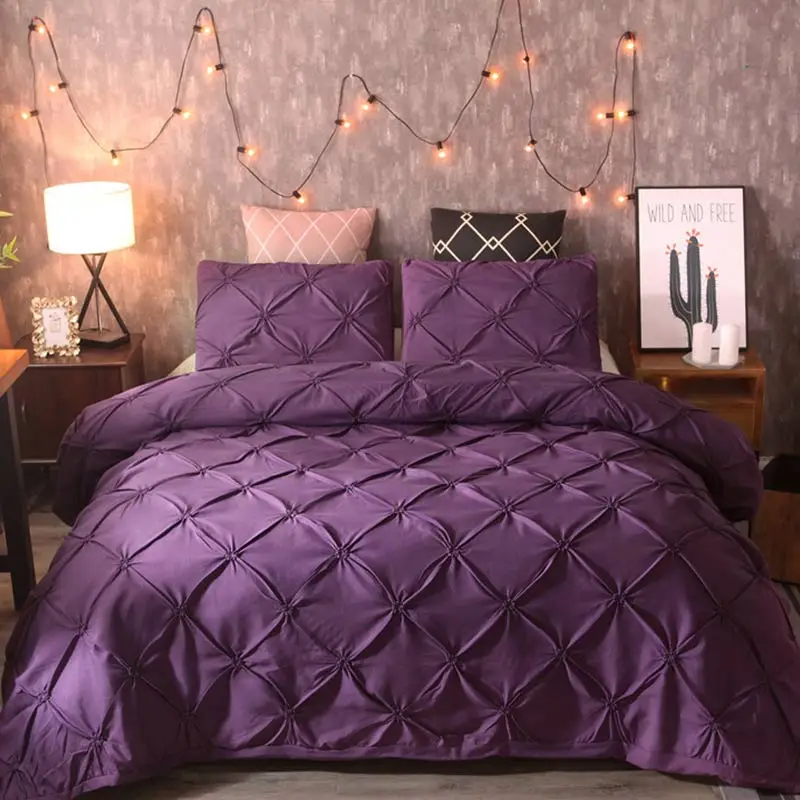 Комплект постельного белья из трех предметов однотонное стеганое одеяло с