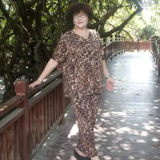 Комплект из двух предметов с принтом Женский Топ коротким рукавом и шаровары