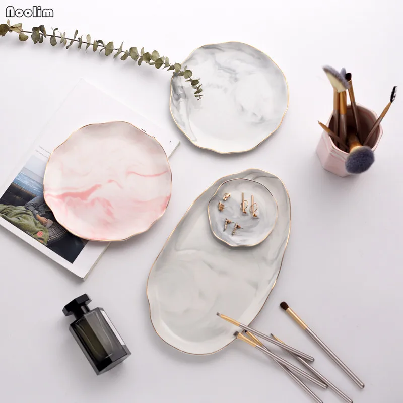 Керамическая тарелка в скандинавском стиле с оборками фарфоровое блюдо для