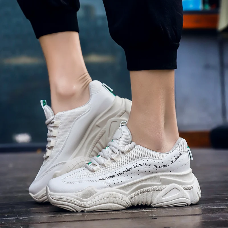 Оригинальные оригинальные женские кроссовки для бега визуально увеличивающие