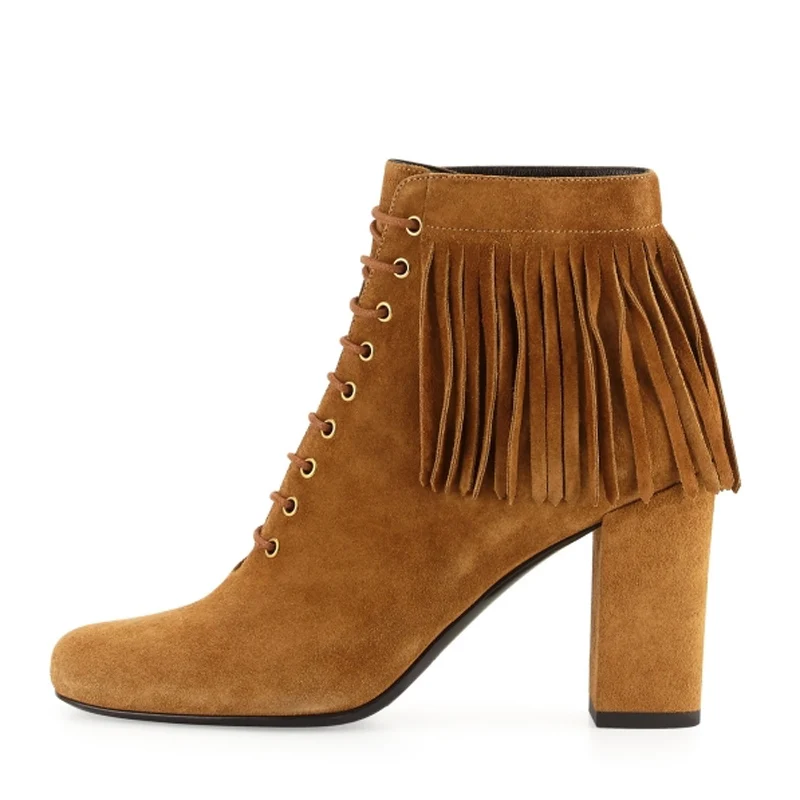 Женские ботинки на шнуровке коричневые замшевые с бахромой массивном каблуке