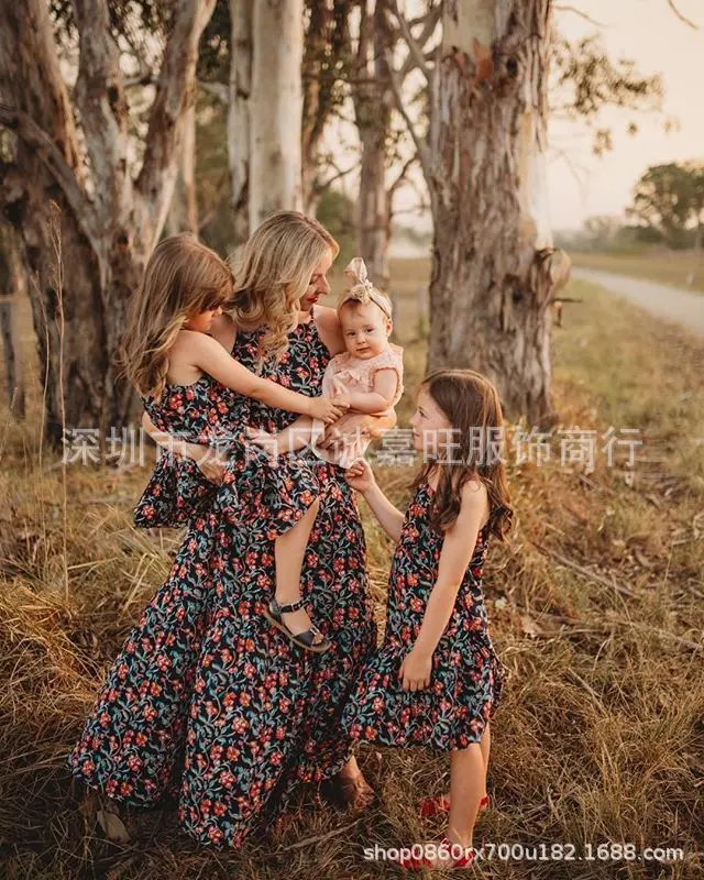 Семья MatchingMom платье для матери и дочери одежда мамы дочки с цветочным принтом